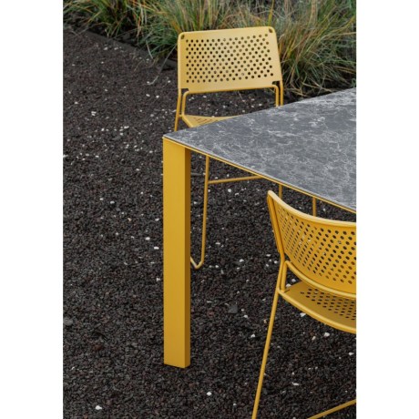 Akashi-table-outdoor