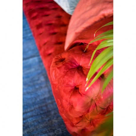chester_red_sofa_detail-1650362442