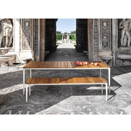 Slim-trapezi-pagkos-outdoor-alouminio-iroko-ksilo